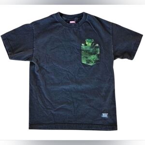 Y2K Marvel Comics Grizzly Griptape Hulk Pocket T-Shirt Size (M)